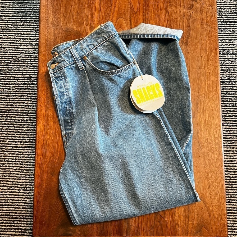 MOTHER
SNACKS! The Pleated Fun Dip Puddle Straight Leg Jeans - Picture 7 of 11